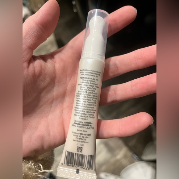 NWT Neutrogena Lip Plumping Serum w/ Peptides for healthy lips - Picture 5 of 6